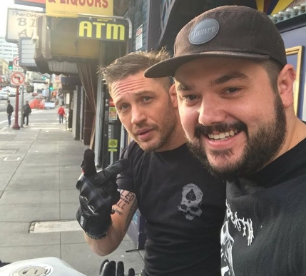 Том Харди проспорил Ди Каприо татуировку