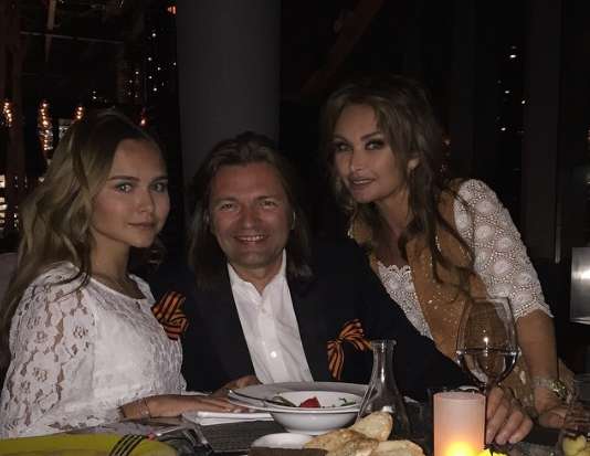 Дмитрий Маликов с женой и дочерью