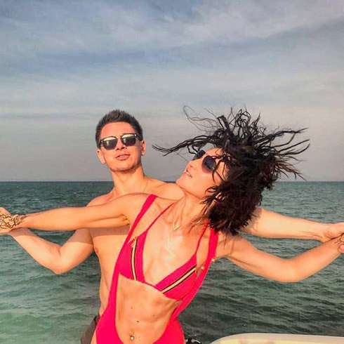 Тимур Батрутдинов и Ольга Бузова отдыхают на яхте Тимур Батрутдинов и Ольга Бузова отдыхают на яхте