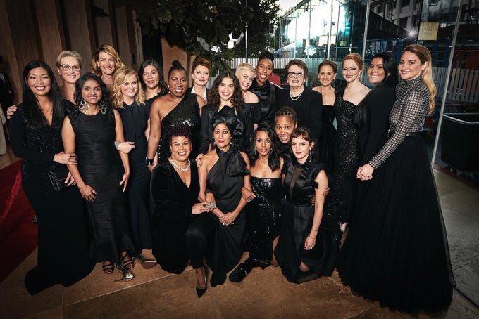 Женщины В Черных Платьях Фото
