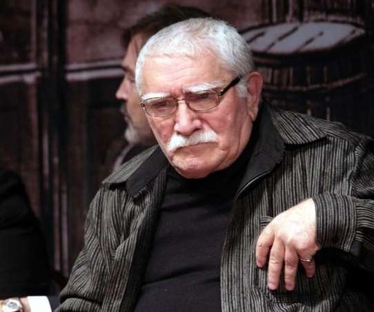 Армен Джигарханян