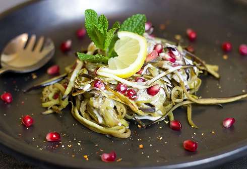 Зернышки граната используют во многих блюдах