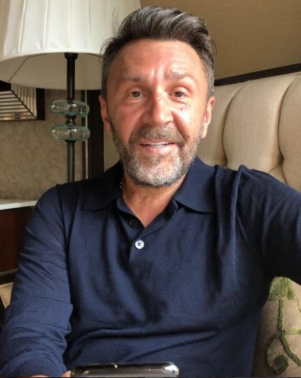 «Не форма, вроде, красит человечка»: Шнуров обличил пороки священников