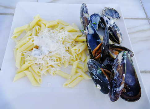 Готовим мидии в сливочно-чесночном соусе