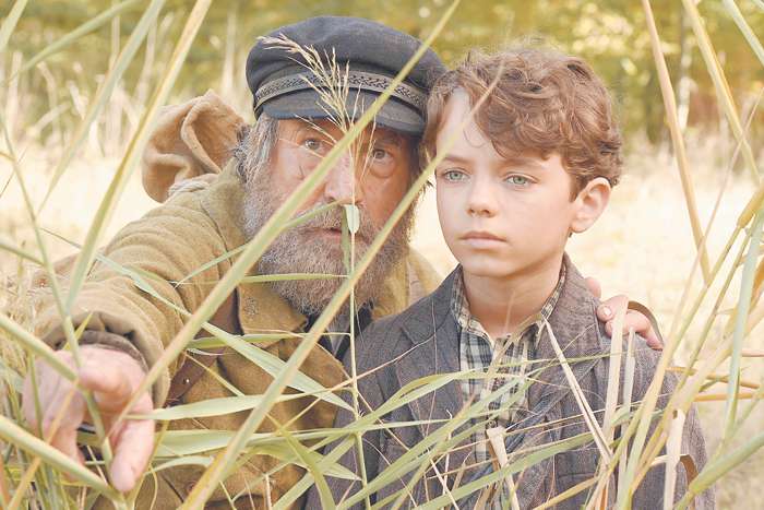 Утонченному парижанину Франсуа Клюзе пришлось набрать вес и тщательно гримироваться, чтобы стать похожим на браконьера Утонченному парижанину Франсуа Клюзе пришлось набрать вес и тщательно гримироваться, чтобы стать похожим на браконьера