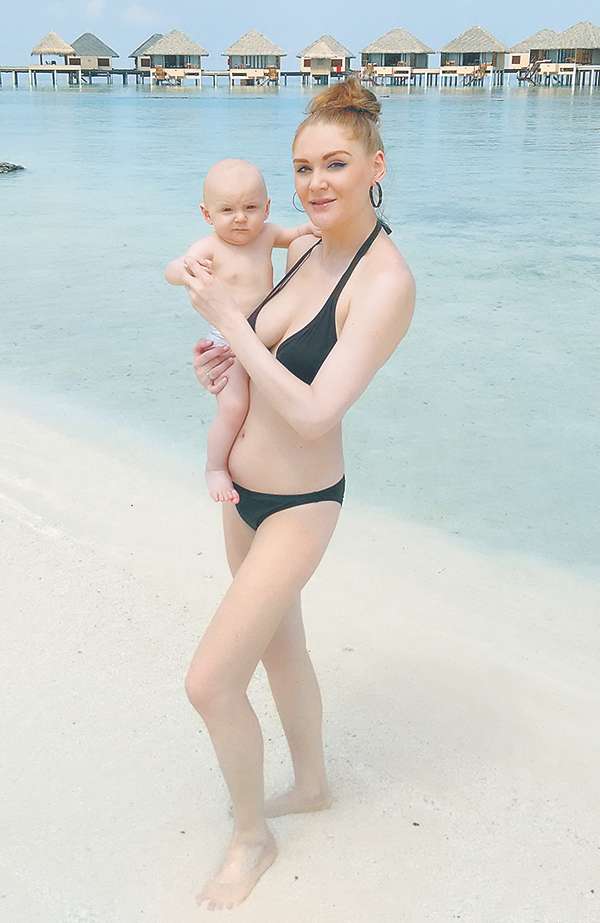 Певица и ее супруг очень любят путешествовать и надеются, что сын разделит их страсть. В своем юном возрасте Лев уже побывал на Мальдивах и в Турции