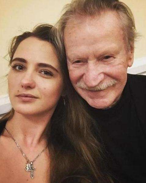 Причиной развода Ивана Краско и Натальи Шевель стало нежелание девушки рожать актеру наследников Причиной развода Ивана Краско и Натальи Шевель стало нежелание девушки рожать актеру наследников