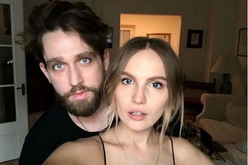 Экс-возлюбленная Павла Табакова Маруся Фомина крестила дочь