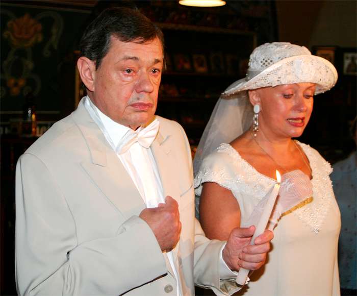 Людмила Поргина и Николай Караченцов обвенчались через полгода после страшной аварии