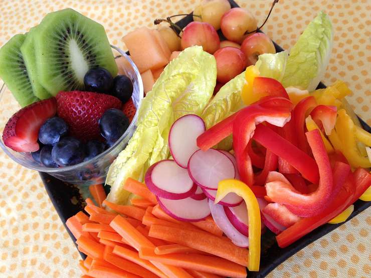 Ешьте сырые овощи и фрукты