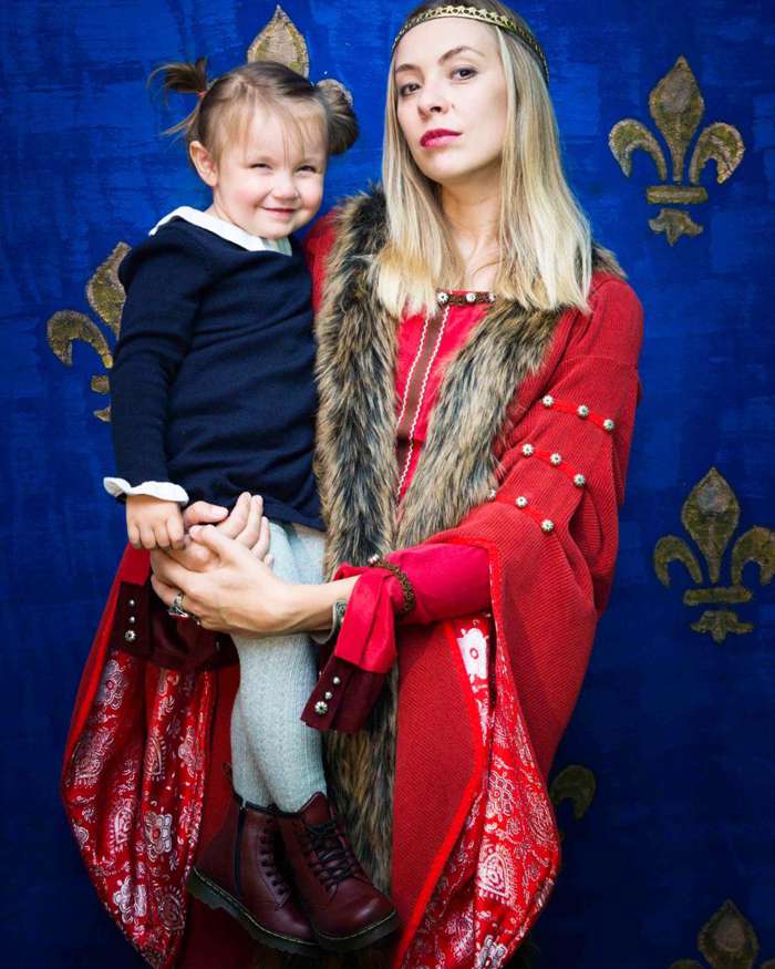 Алексей и Лидия — счастливые дедушка и бабушка двухлетней Стефании. Ее мама, Александра Гуськова, тоже актриса и служит в Театре Луны Алексей и Лидия — счастливые дедушка и бабушка двухлетней Стефании. Ее мама, Александра Гуськова, тоже актриса и служит в Театре Луны