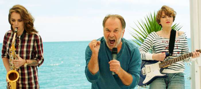 «Нам вообще сейчас не хватает иронии и самоиронии» «Нам вообще сейчас не хватает иронии и самоиронии»