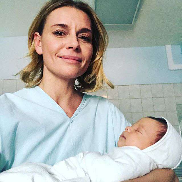 Актриса шутит над подписчиками