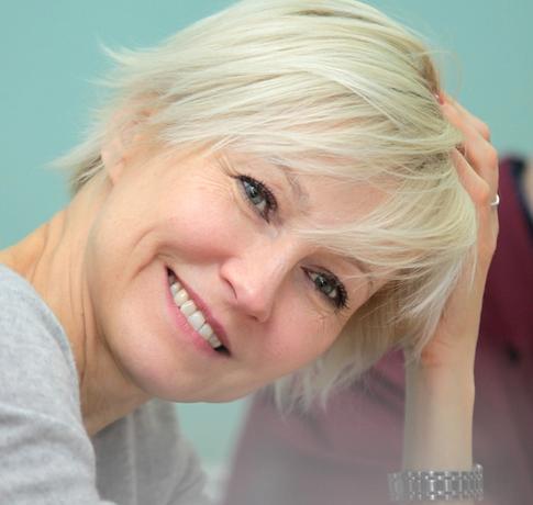 55-летняя Ингеборга Дапкунайте восхитила точеной фигурой