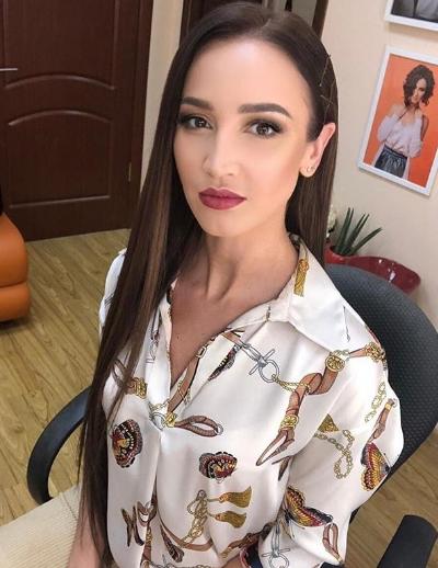 Бузова посетовала на трудное детство