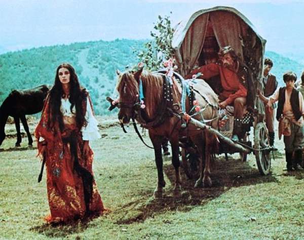 «Табор уходит в небо»