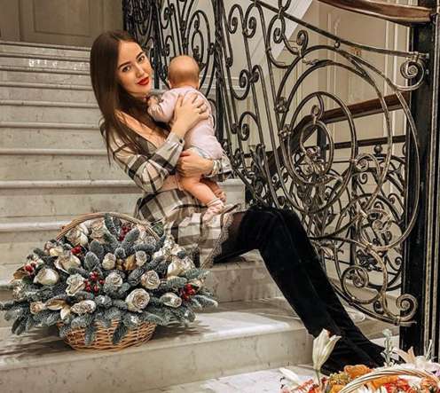 Анастасия Костенко с дочкой