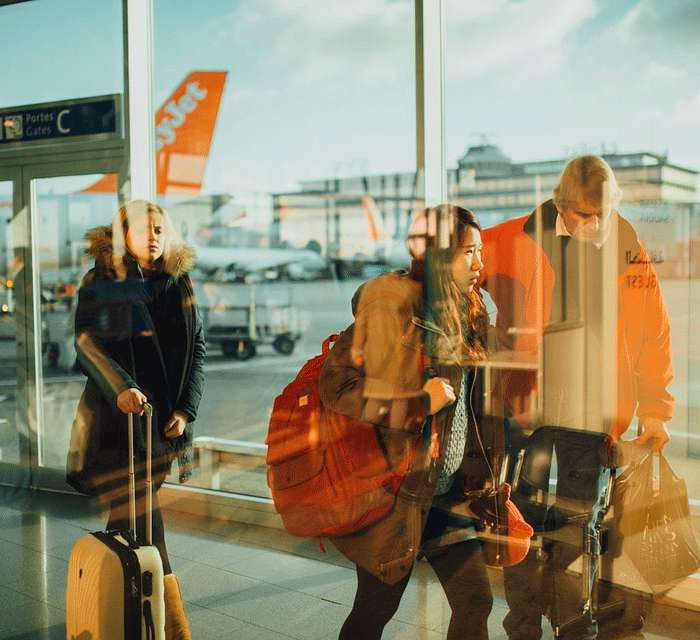 Из-за вас пассажиры могут пропустить свой рейс Из-за вас пассажиры могут пропустить свой рейс