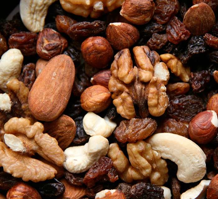 Элементы, содержащиеся в орехах, крайне важны для формирования молодого организма