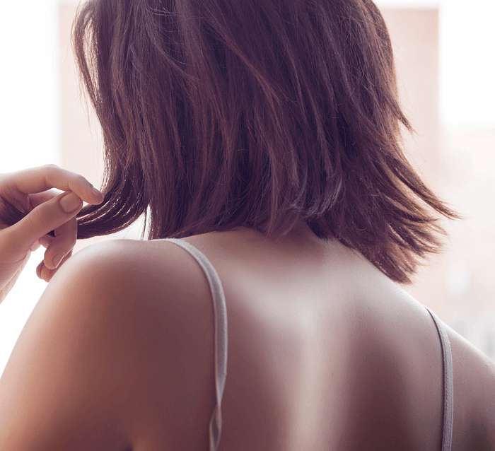 Девушки с подобной фигурой отличаются узкими плечиками и талией Девушки с подобной фигурой отличаются узкими плечиками и талией