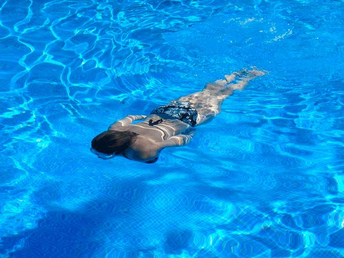 Попробуйте водные процедуры