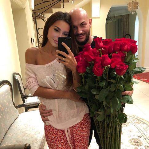 Джиган преподнес жене сюрприз на чугунную свадьбу