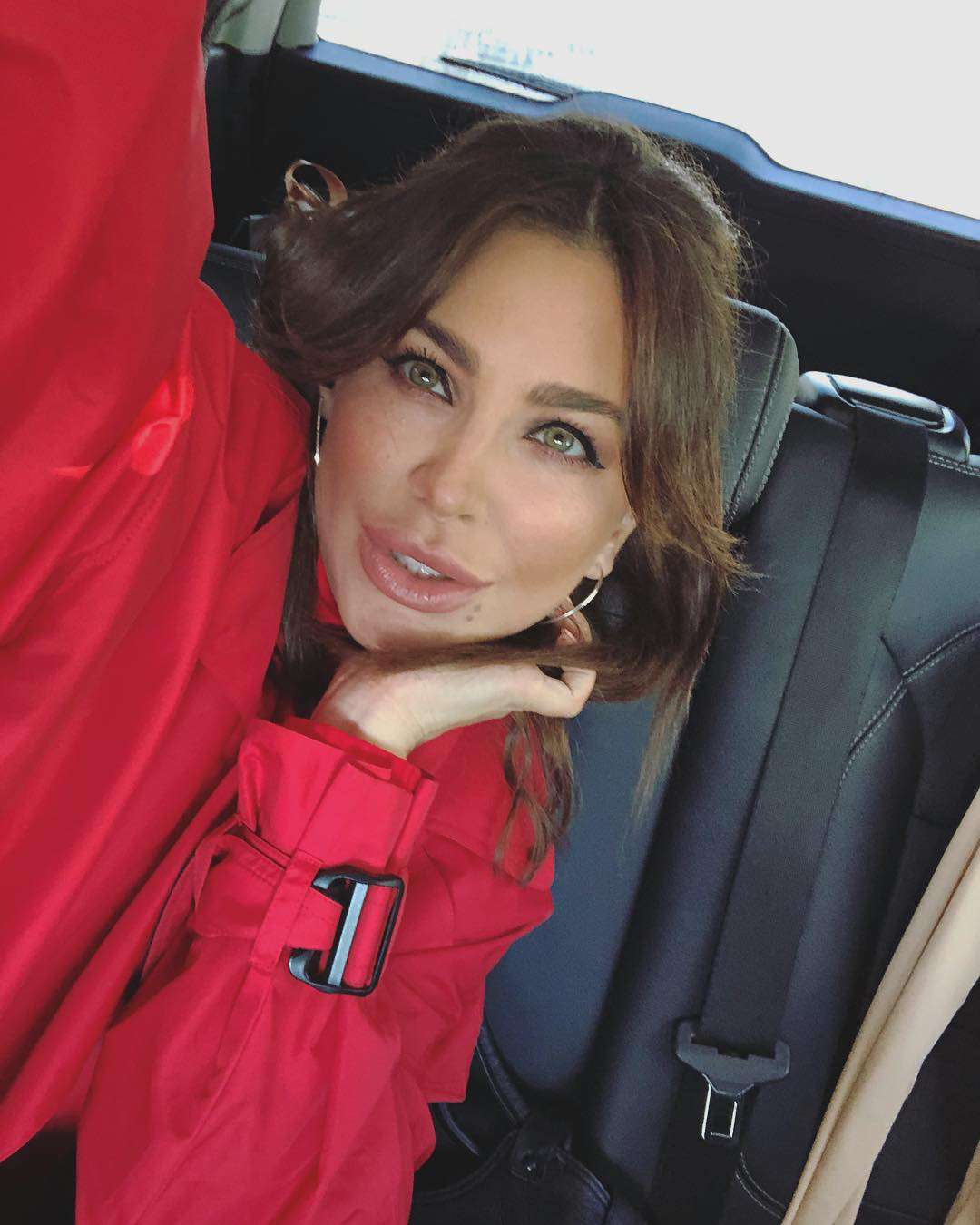 Ани Лорак пока не свободна