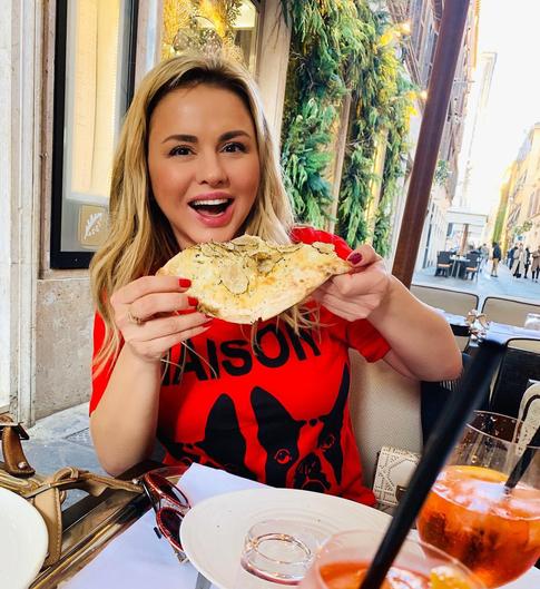 Анна Семенович замуж не готова