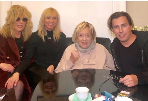 Орбакайте довела Волчек до слез