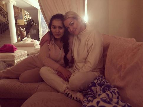 Волочкова поздравила Лолу с рождением ребенка