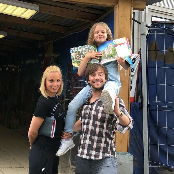 Первый раз Соловьева решила порвать с Жидковым после того, как актер выложил общее фото с бывшей женой и дочкой Первый раз Соловьева решила порвать с Жидковым после того, как актер выложил общее фото с бывшей женой и дочкой