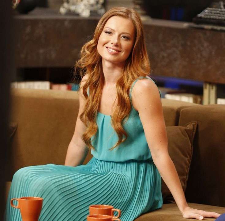 Певица Юлия Савичева