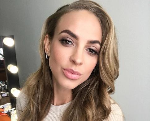 Откровенный наряд Наденьки Сысоевой