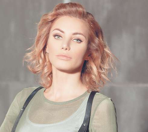 Лора Резникова