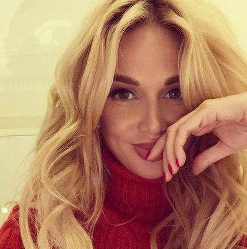 Лопырева потягалась фигурой с возлюбленной Доронина