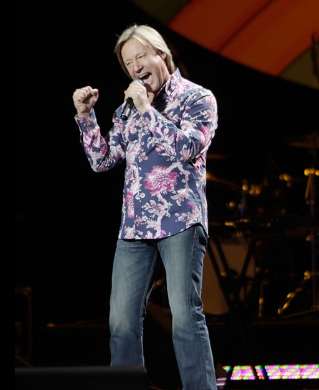 Дмитрий Харатьян