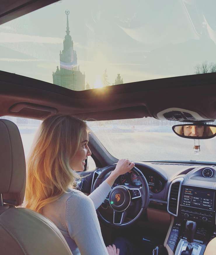 Встреча с сотрудниками ГИБДД для Рокотовой, к счастью, закончилась хорошо