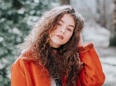 Добавить красок: яркие бьюти-новинки марта