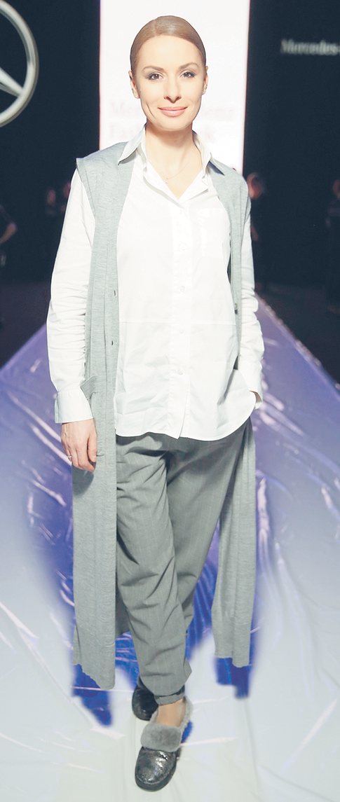 Зачем Ирина Лачина надела меховые тапочки