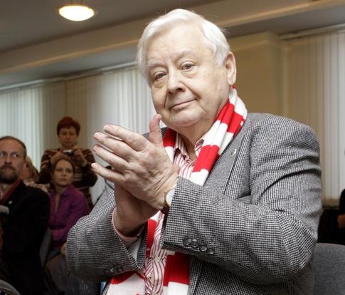 Православные активисты пытаются препятствовать отпеванию Табакова