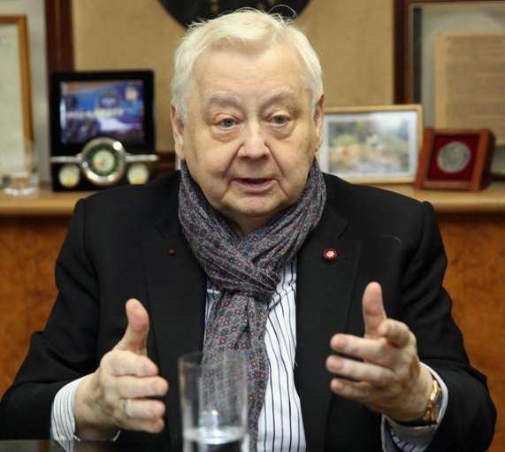 Олег Табаков