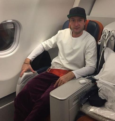 Знаменитый фотограф укоротила Плющенко нос