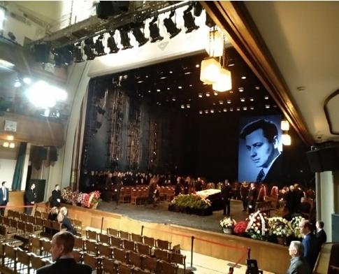 Прощание с Олегом Табаковым: кто пришел почтить память артиста