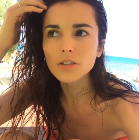 Поклонники заметили округлившийся живот Казановой