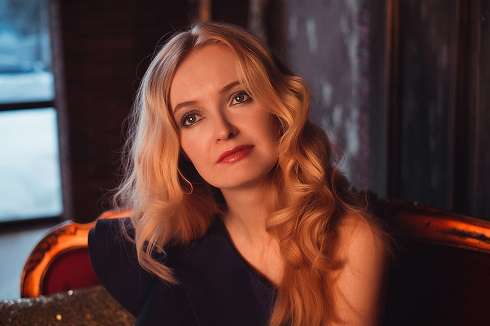 Пора укоротить локоны