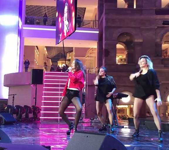 Выступление Виктории Дайнеко