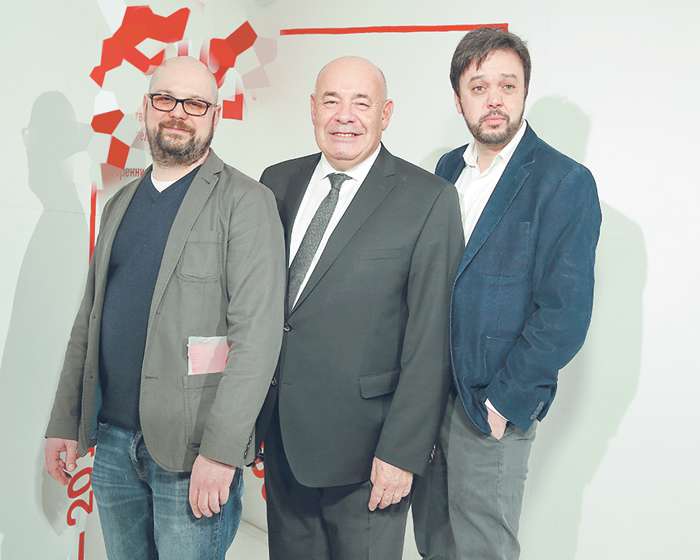 Михаил Швыдкой с сыновьями Сергеем и Александром