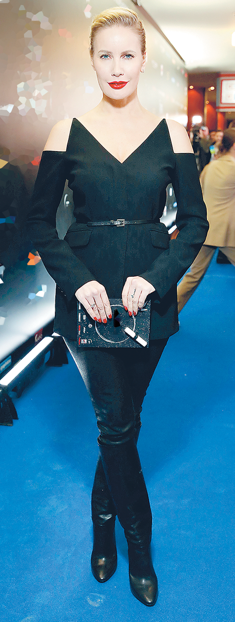 Лена Летучая: выход строгой госпожи удался на славу