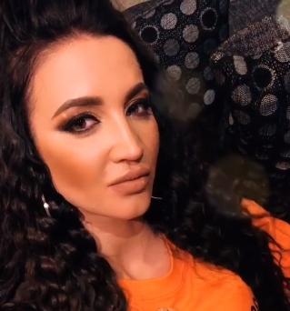 Бузову довели до слез расспросами про бывшего мужа