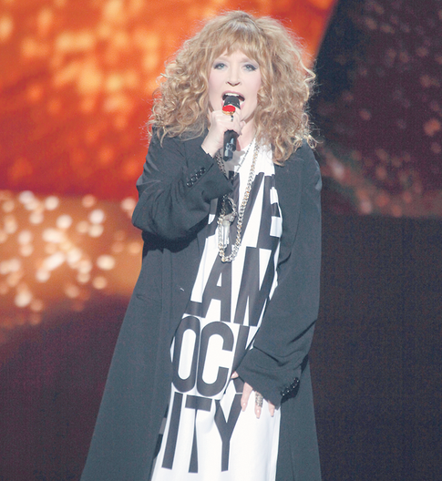 Алла Пугачева снова интригует